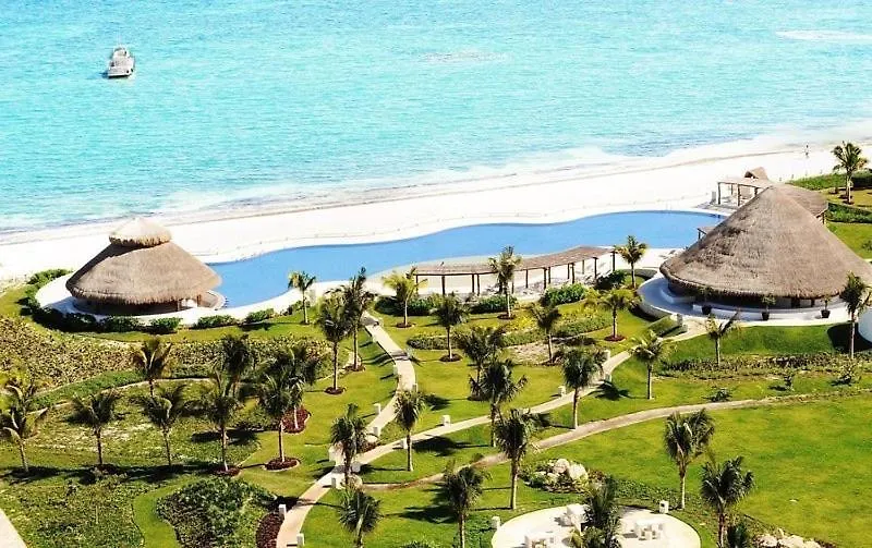 Beachfront Loft Amara Cancun Lägenhet